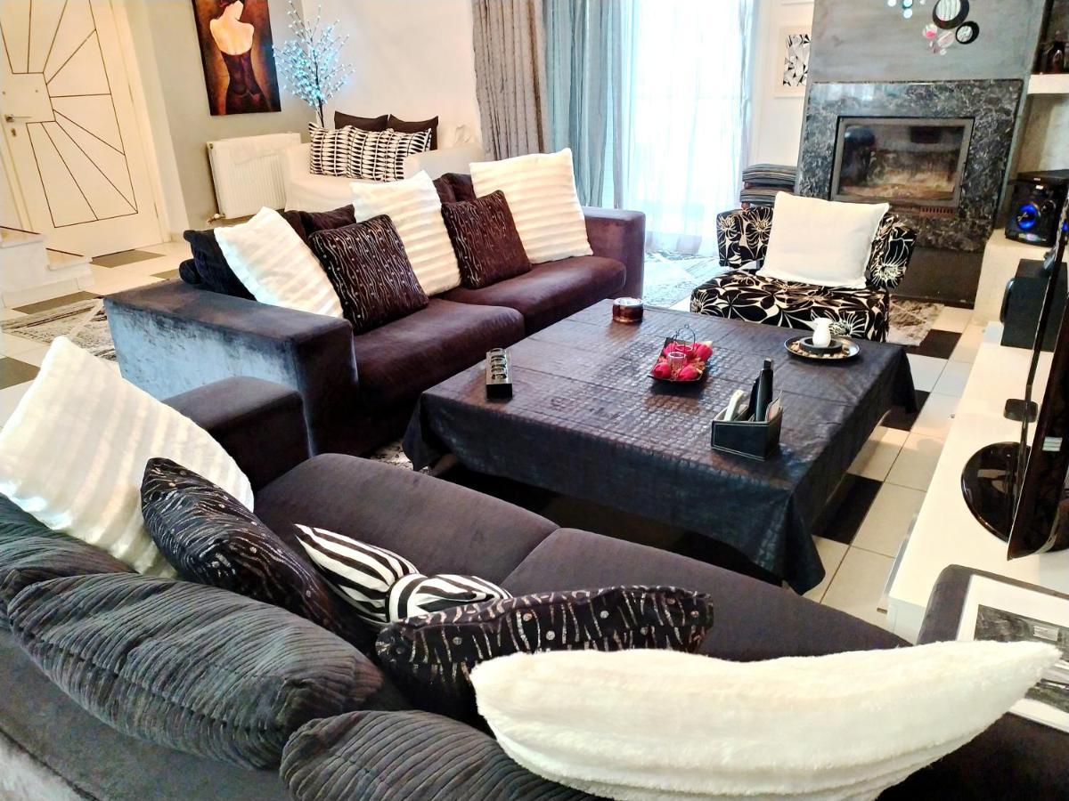 Greek Hospitality 2 Apartment เอเธนส์ ภายนอก รูปภาพ