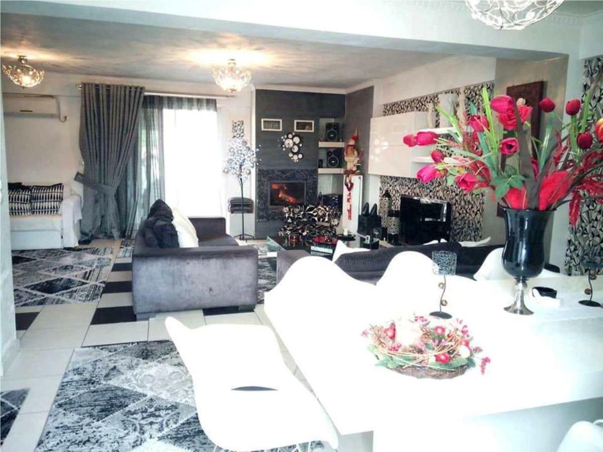 Greek Hospitality 2 Apartment เอเธนส์ ภายนอก รูปภาพ