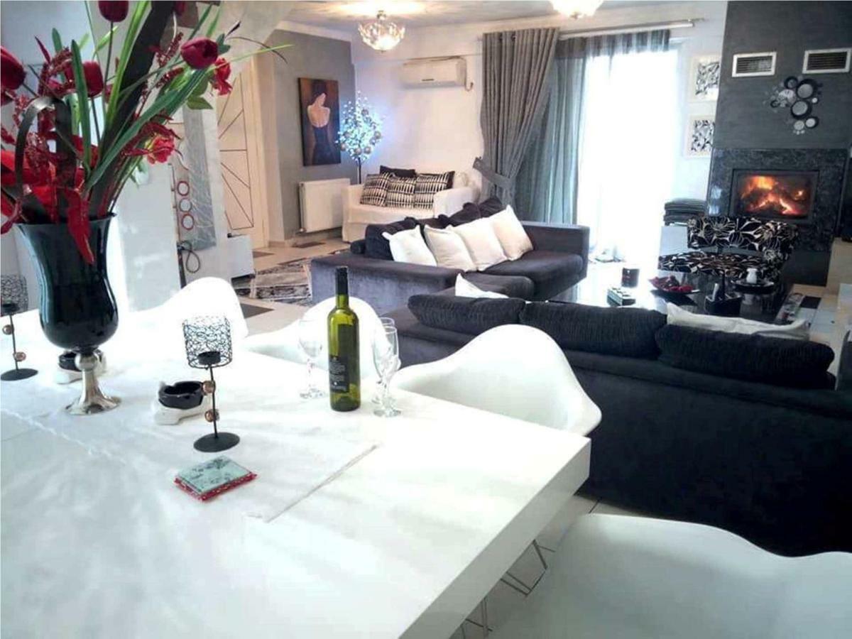 Greek Hospitality 2 Apartment เอเธนส์ ภายนอก รูปภาพ