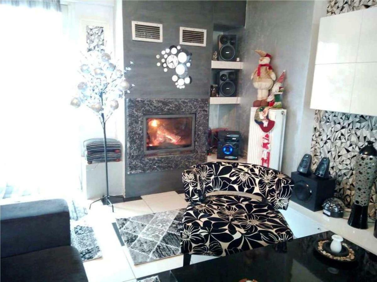Greek Hospitality 2 Apartment เอเธนส์ ภายนอก รูปภาพ