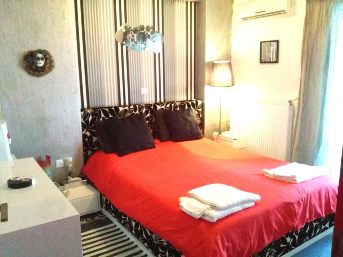 Greek Hospitality 2 Apartment เอเธนส์ ภายนอก รูปภาพ