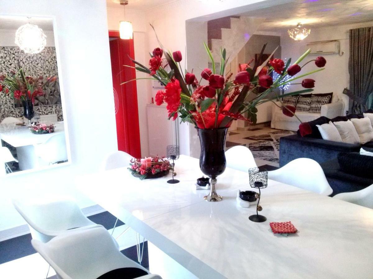 Greek Hospitality 2 Apartment เอเธนส์ ภายนอก รูปภาพ