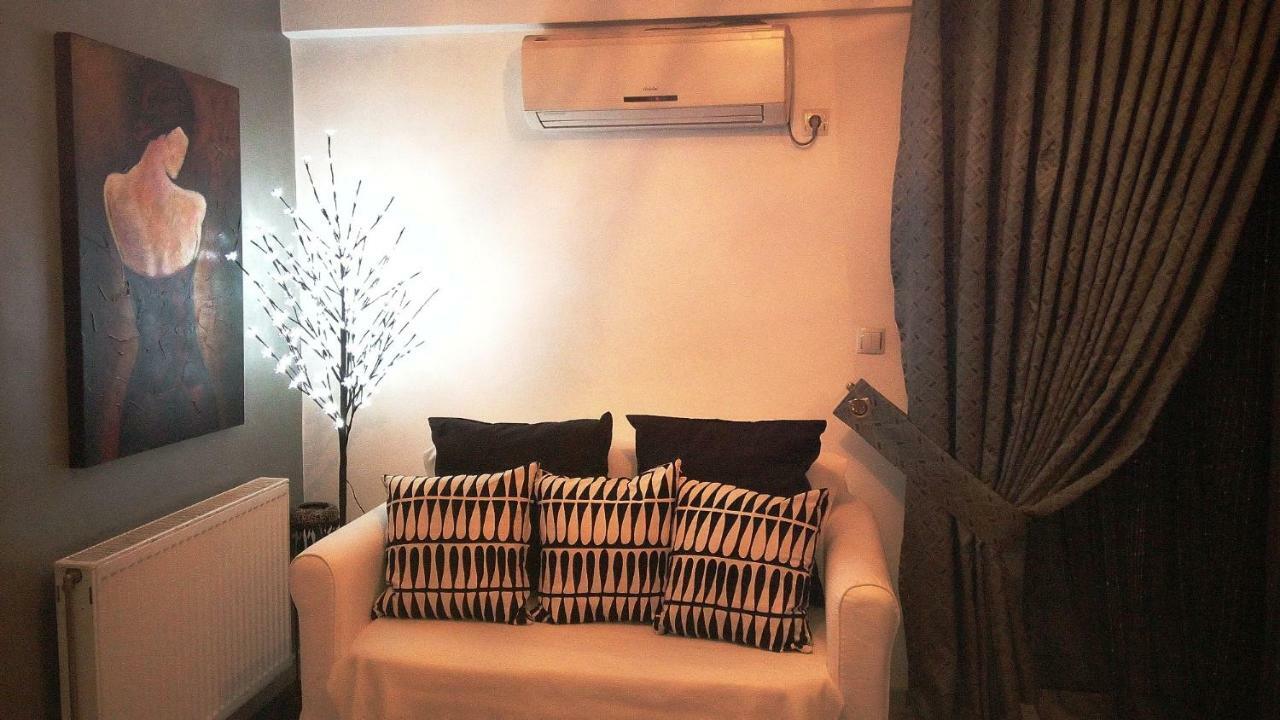 Greek Hospitality 2 Apartment เอเธนส์ ภายนอก รูปภาพ