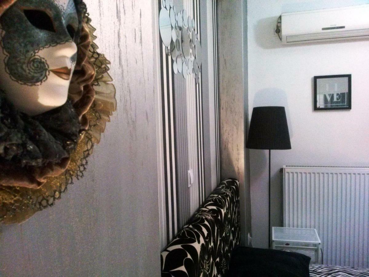 Greek Hospitality 2 Apartment เอเธนส์ ภายนอก รูปภาพ