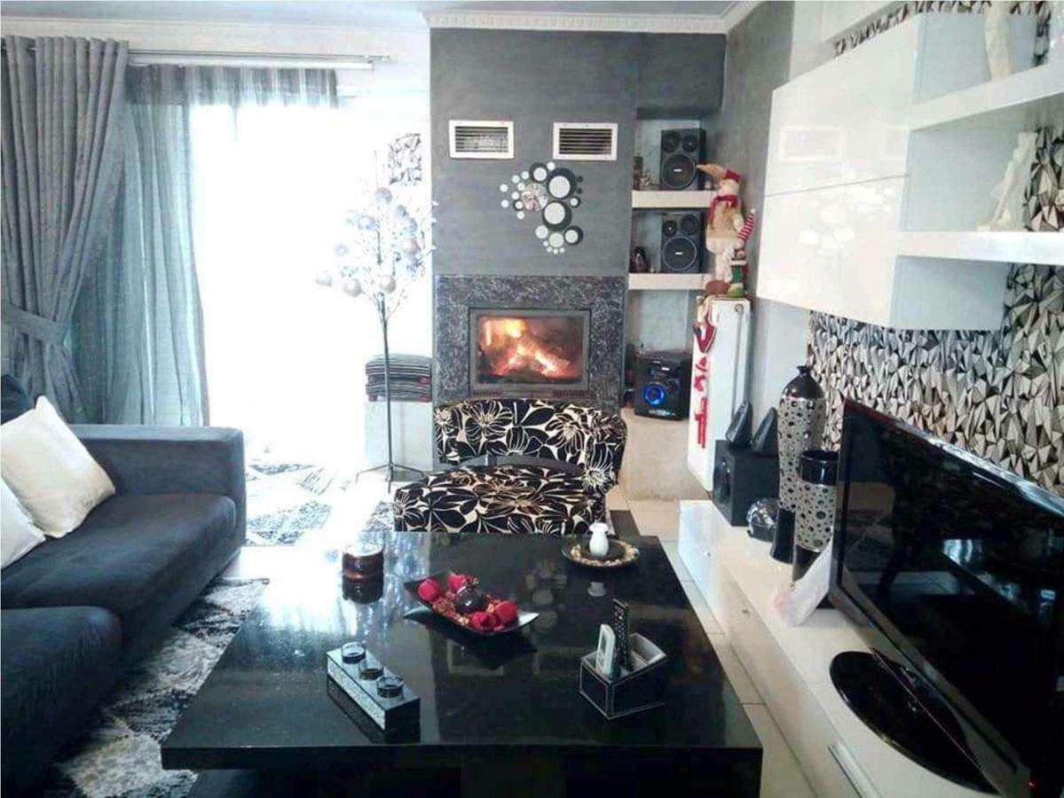 Greek Hospitality 2 Apartment เอเธนส์ ภายนอก รูปภาพ