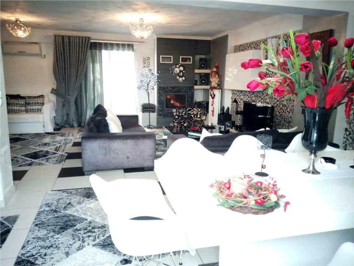 Greek Hospitality 2 Apartment เอเธนส์ ภายนอก รูปภาพ