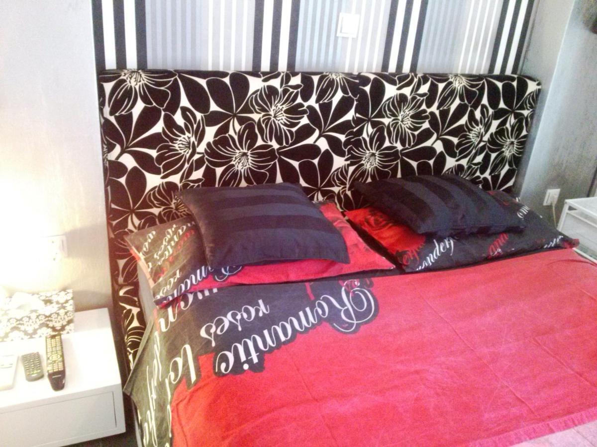 Greek Hospitality 2 Apartment เอเธนส์ ภายนอก รูปภาพ